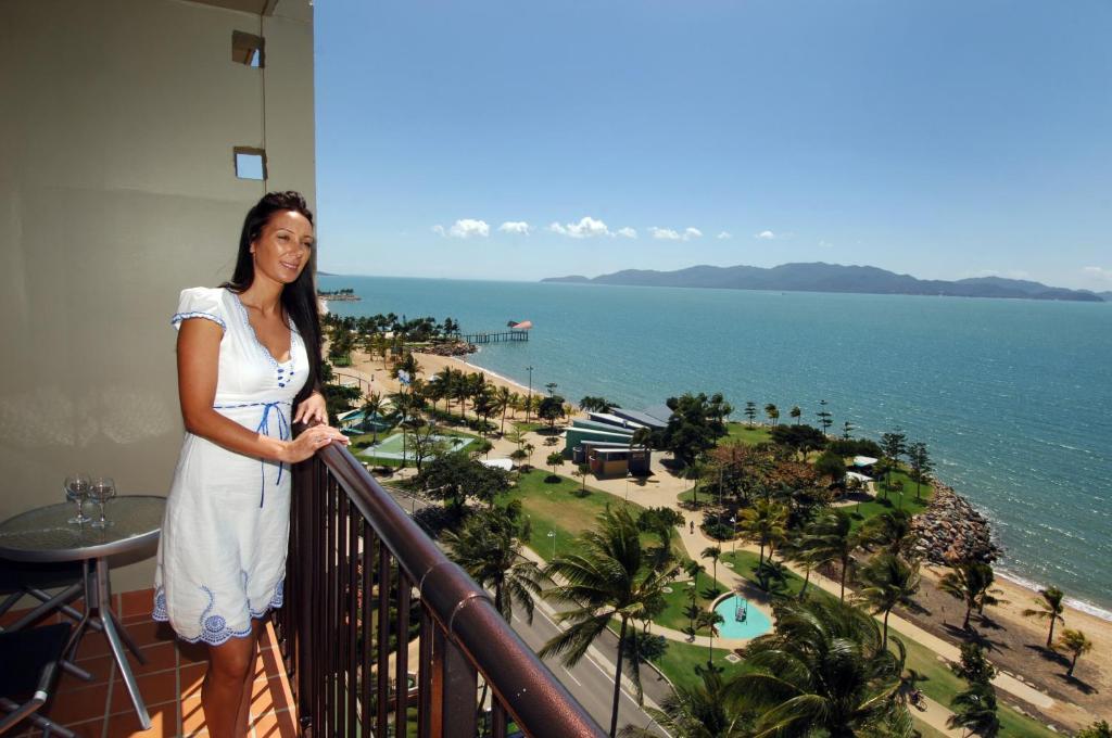 Aquarius On The Beach Townsville Kültér fotó