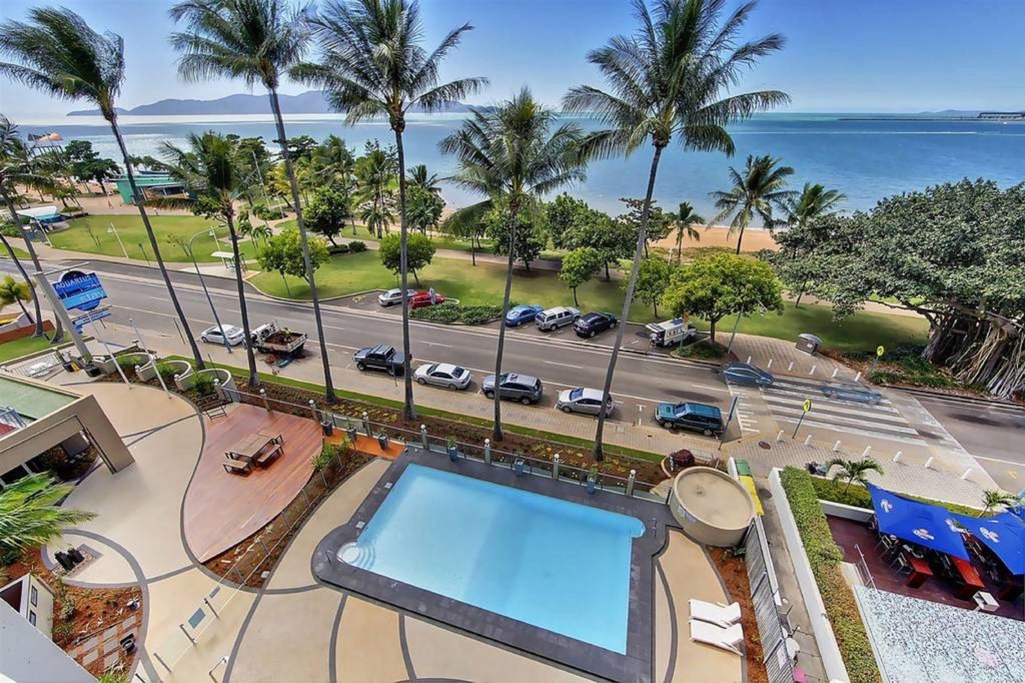 Aquarius On The Beach Townsville Kültér fotó